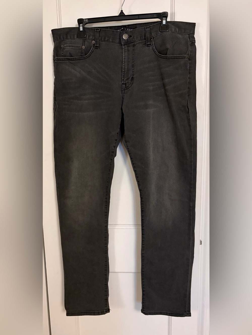 Edgar & Ash Men’s Slim Straight Black Jeans 36X32